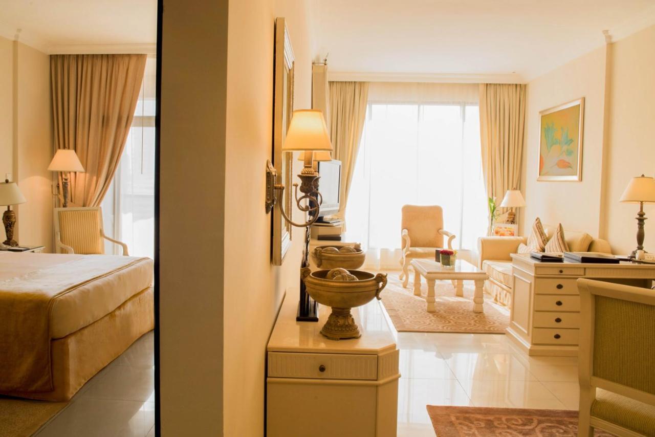 Mercure Hotel Apartments Dubai Barsha Heights Exterior photo
